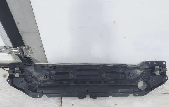 BMW 5 E60 E61 Top upper radiator support slam panel 7033741