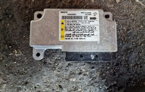 Chevrolet Captiva Airbag control unit/module 96838157