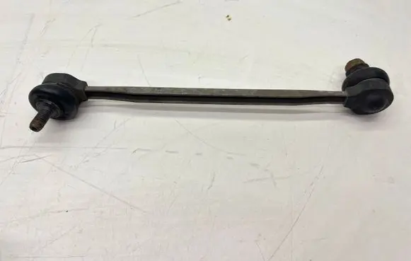 Volkswagen Polo V 6R Front anti-roll bar/stabilizer link 6R0411315