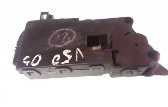 Volvo V50 Fuel tank cap lock 30716754