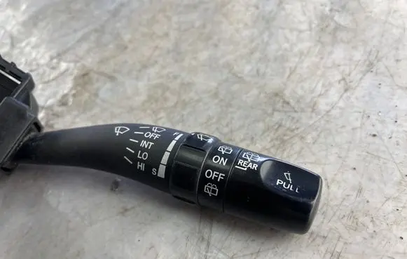 Hyundai Santa Fe Wiper control stalk 202004726