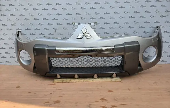 Mitsubishi L200 Front bumper