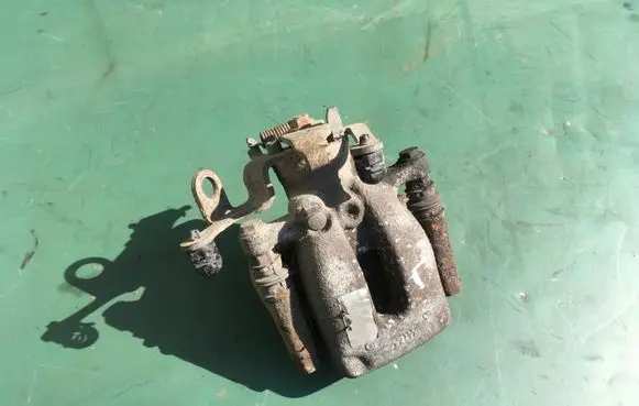 Citroen Berlingo Rear brake caliper 4402F5