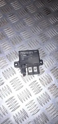 Mercedes-Benz E W211 Charging relay A0025423819