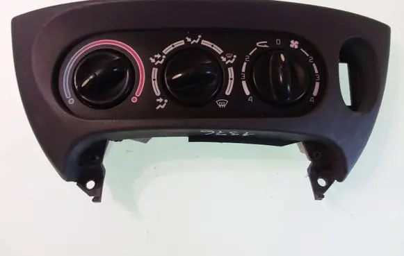 Renault Scenic I Climate control unit 662367T 100820