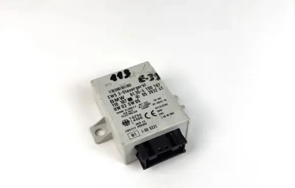 BMW 5 E39 Immobilizer control unit/module 61354100187