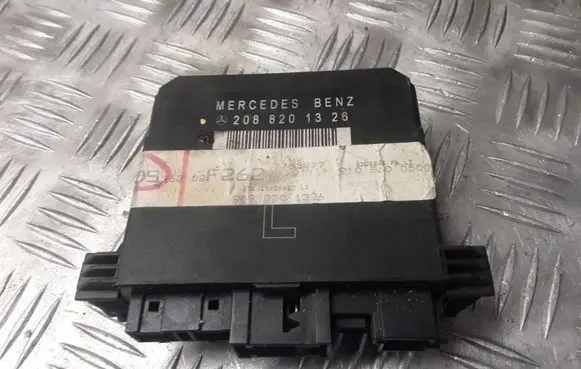 Mercedes-Benz C W203 Door central lock control unit/module 2088201326