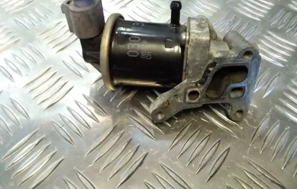Volkswagen Polo III 6N 6N2 6NF EGR valve 030131503F