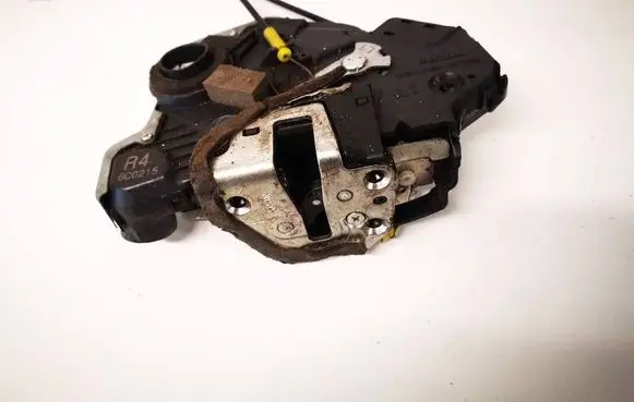 Lexus IS 220D-250-350 Front door lock 