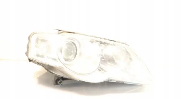 Volkswagen PASSAT B6 Headlight/headlamp