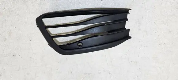 Volkswagen Golf VIII Front bumper lower grill 5H0853665J
