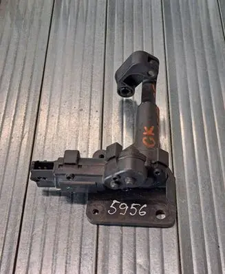Chrysler Voyager Vent window/glass motor 5191419