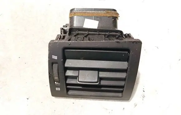 Toyota Avensis T270 Dash center air vent grill 5566005100