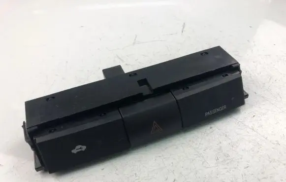 Toyota Corolla Verso E121 Hazard light switch 153965