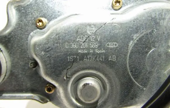 Ford Mondeo Mk III Rear window wiper motor 0390201569