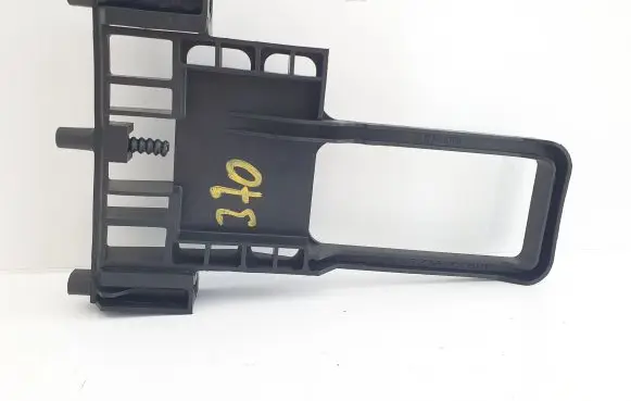 Battery bracket