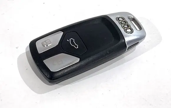 Audi A4 S4 B9 Ignition key/card 4M0959754T