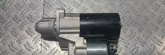 Mercedes-Benz E W212 Starter motor A0061516001