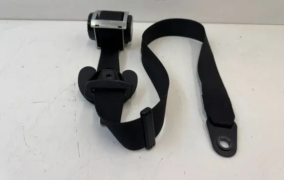 Mini Paceman (R61) Front seatbelt 9809945