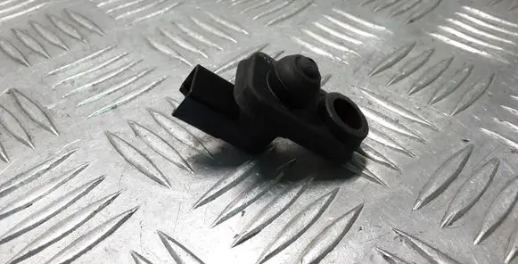 Mitsubishi Outlander Front door sensor 