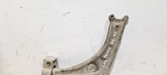 Volkswagen PASSAT B6 Front lower control arm/wishbone 3c0407153b