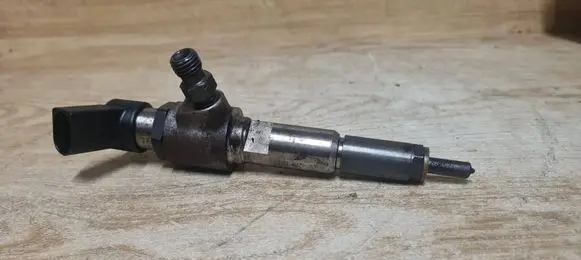 Fuel injector