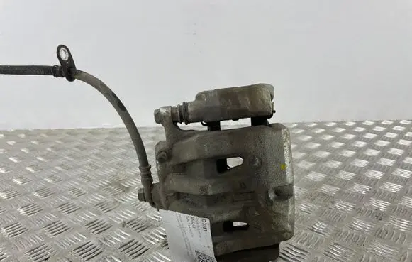 Toyota RAV 4 (XA50) Front brake caliper