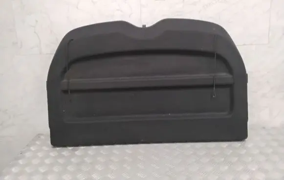 Parcel shelf