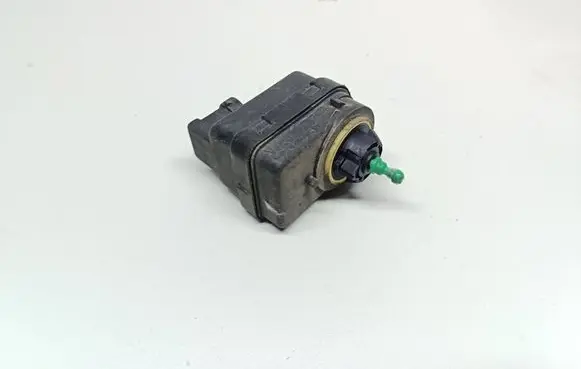 Renault Laguna I Headlight level adjustment motor 7700840141