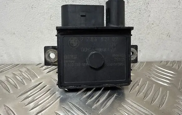 BMW 1 E81 E87 Glow plug pre-heat relay 7786821 25205