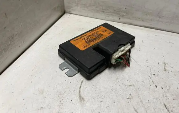 Hyundai Santa Fe Gearbox control unit/module 9544739520