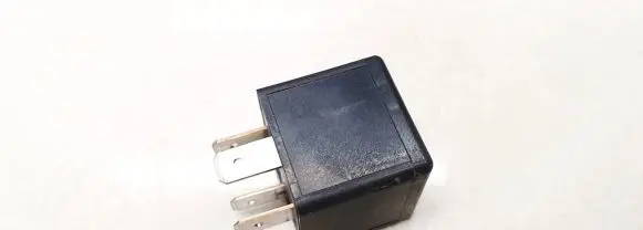 Opel Zafira A Other relay 90464760 v23134-k52-x220