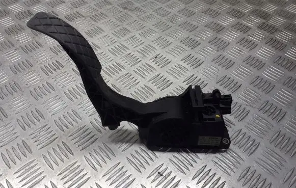 Seat Ibiza III (6L) Accelerator throttle pedal 6Q1721503H