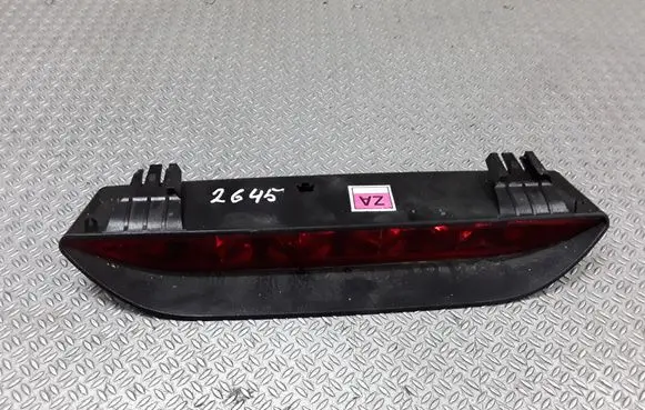 Chevrolet Kalos Third/center stoplight