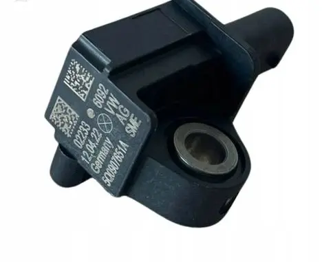 Audi Q3 F3 Acceleration sensor 5Q0907651A