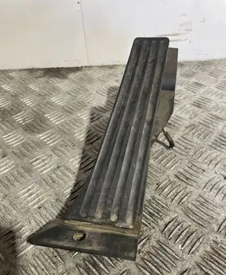 BMW X3 E83 Accelerator throttle pedal 6772645 080907L 25916010