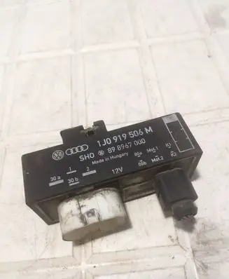 Volkswagen Polo Coolant fan relay 1J0919506M 898967000