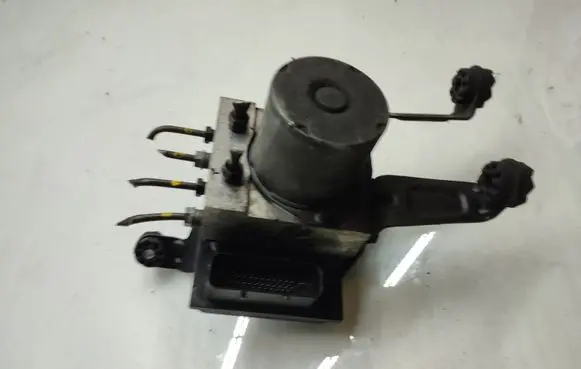 BMW 5 E60 E61 ABS Pump 6769707