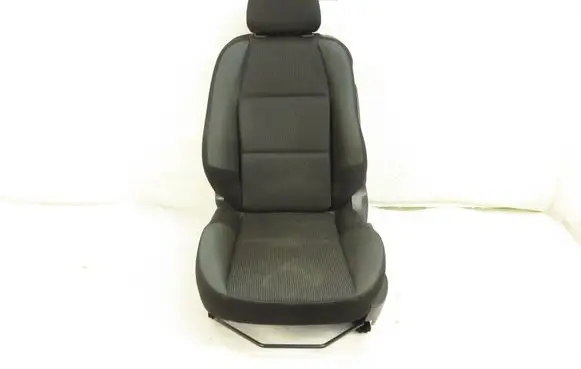 Peugeot 207 Front driver seat 