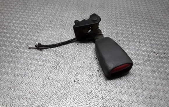 Volvo V70 Rear seatbelt buckle