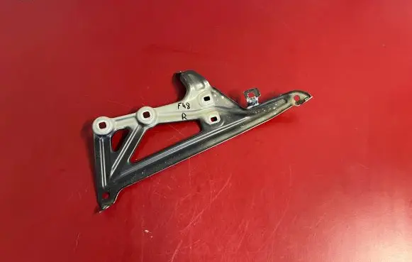BMW X1 F48 F49 Fender mounting bracket 7329448