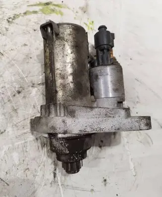 Skoda Fabia Mk2 (5J) Starter motor 02T911023S D6GS12 2008070872