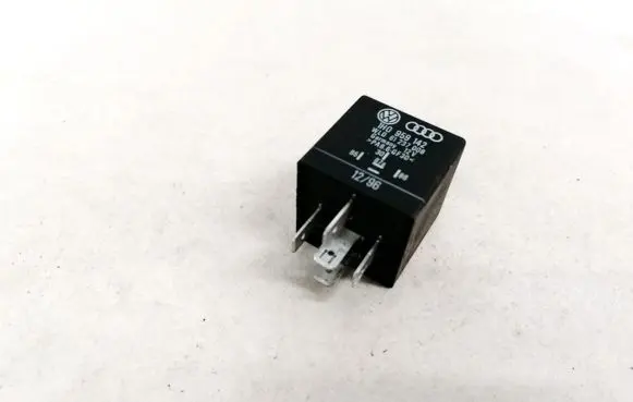 Audi A4 S4 B5 8D Other relay 1H0959142