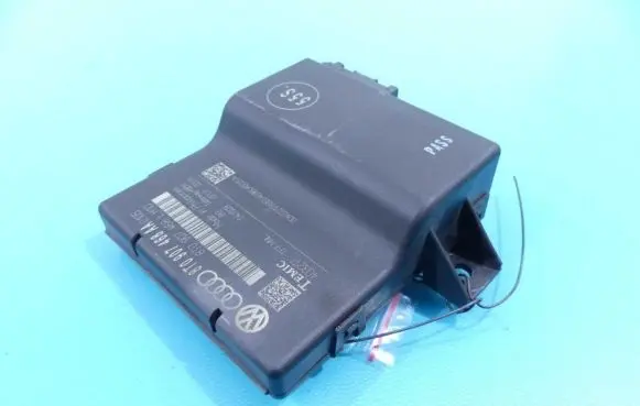 Audi A5 8T 8F Central body control module 8T0907468AA IMPRK1280717