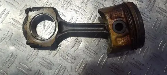 Renault Megane I Piston with connecting rod