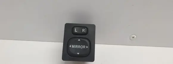 Toyota Corolla Verso AR10 Wing mirror switch 183574 769746