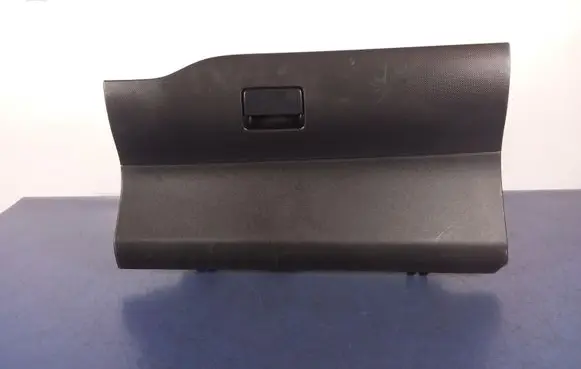 Toyota Auris 150 Glove box 55552-02100