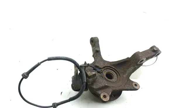 Nissan Primastar Front wheel hub