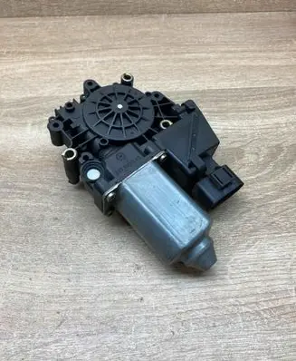 Audi A6 S6 C5 4B Rear door window regulator motor 4B0959802B 101144114
