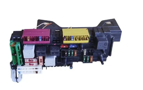 Mercedes-Benz E W212 Fuse module 168298 1670660 016706581